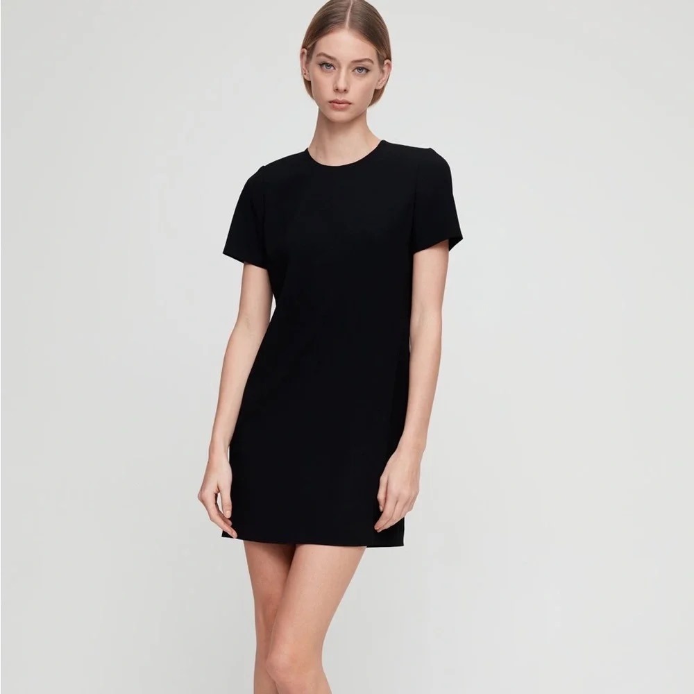 Aritzia Babaton Patricio Crepe Short Sleeve Shift Mini Dress Black Size 0